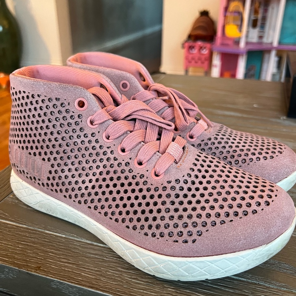 Nobulls Size 7.5